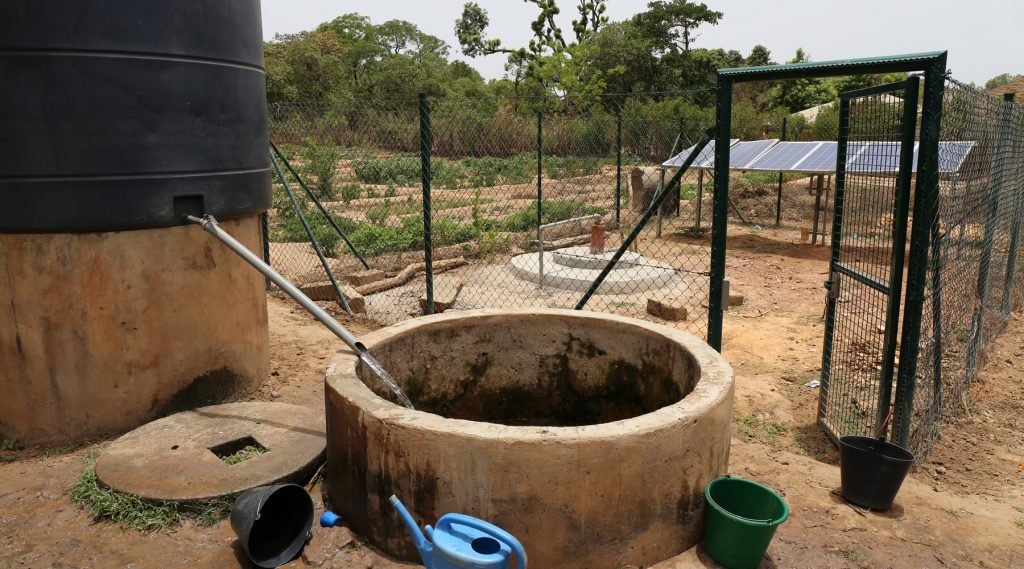 solar powered submersible water pump, solar irrigation